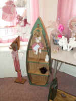 smallboat2.jpg (192146 bytes)